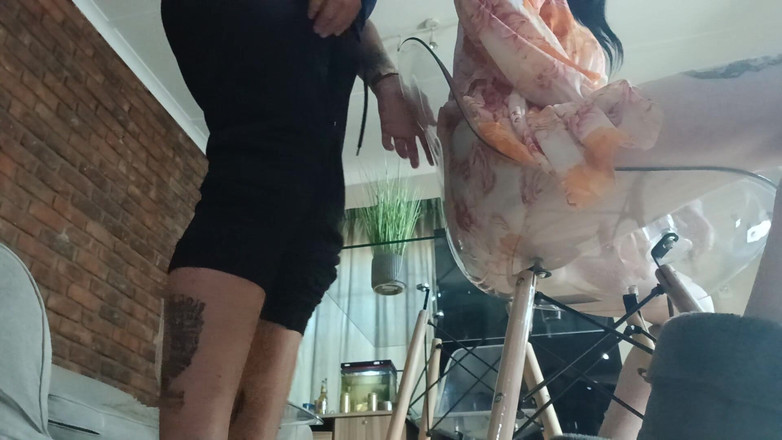 Mysticbabe8: Aku lagi asik muasin memekku pakai dildo sambil ditonton temanku