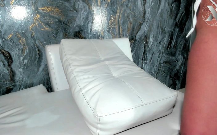 Feet Lovers club: Bu ateşli kızlar sıkı amcıklarını yalıyor ve ayak fetişi