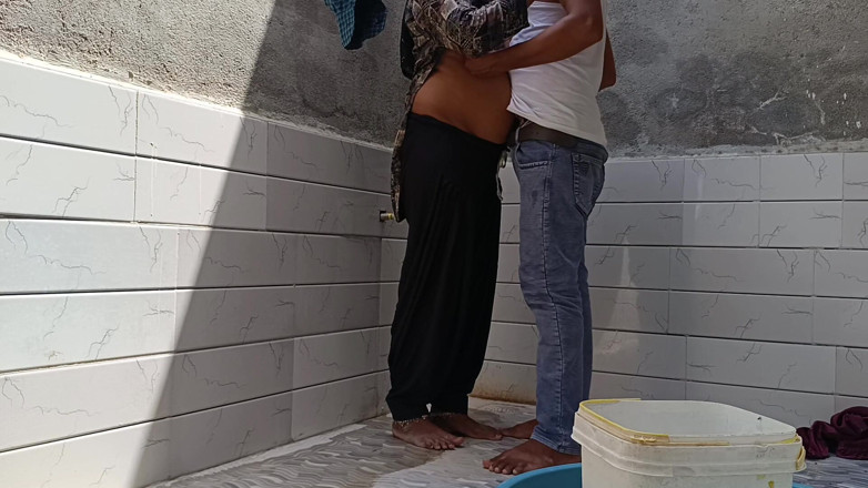 Bhabhi UP: Soțul a ieșit din oraș