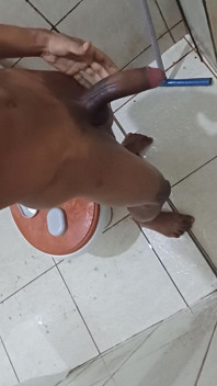 욕조에서 내 자지