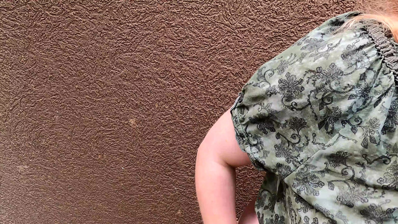 Bouncy Tits Action: Fackování její nahé kozy až do zrzky na staveništi