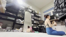 Dickflash fitnessavontuur deel 1 toont zich achter mijn nieuwe kamergenoot