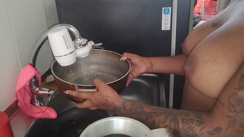 PABLO N3GROBAR: シーズン4 - リル・ラティーナの50のシェイズ