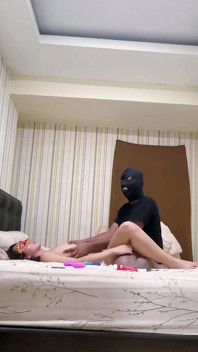 Tiktokers Lagi Asik Live Streaming Malah Kena Gilir Kontol Hitam Besar