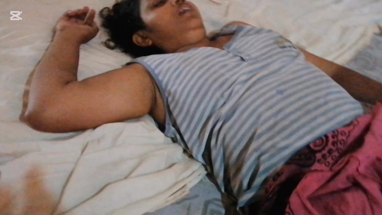 Tina Baby: Pracownik seksu na południowej plaży