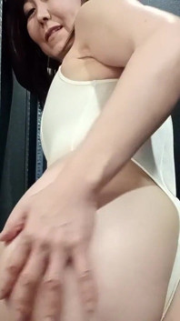Leotard gösterisi ve mastürbasyon