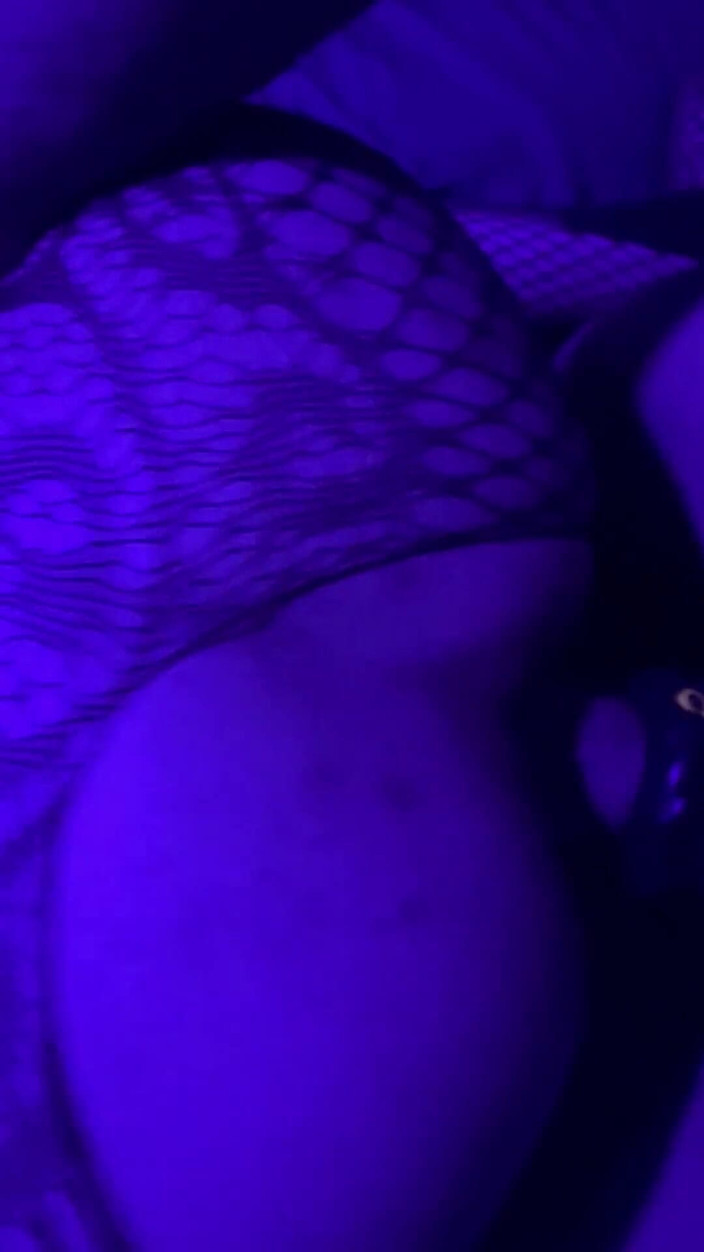 Zoey Portland: 클럽 뒤에서 자지를 따먹는 조이 포틀랜드