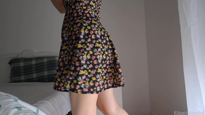 ElizaTheModel: Twirl trêu chọc