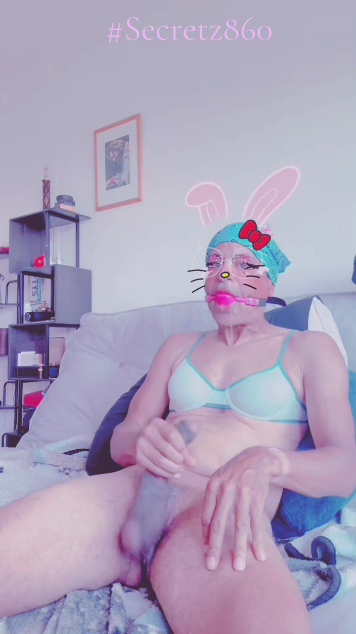 Creative Self Pleasure: Kris Reelz - Bâillonnement Sur Une Boule De Bouche Sur Moi