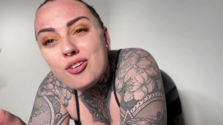 Miss Valentina: Penghinaan kentut pengasuh