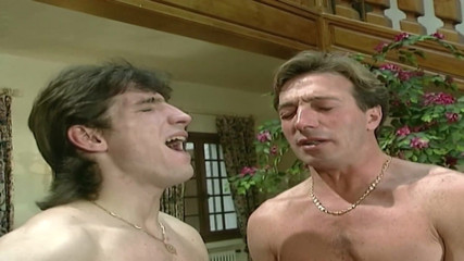 German amateur - 100% German hardcore videos: Цицькаста мамка отримує сперму в рот після подвійного проникнення