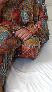 Indian Bhabhi in Saree Seduce Her Devar for Sex, Indian XXX Desi Chudai Hindi Porn