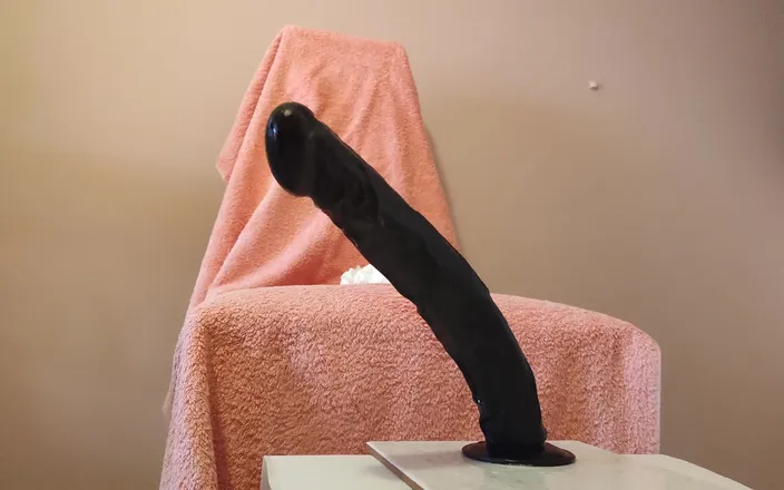 Dildofuckerxxx: Gaping My Big Ass with Two Huge Dildos