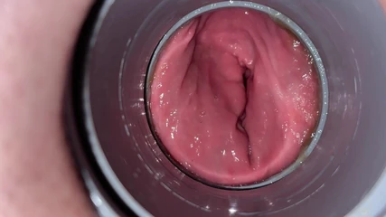 Lihat ke dalam terowonganku...