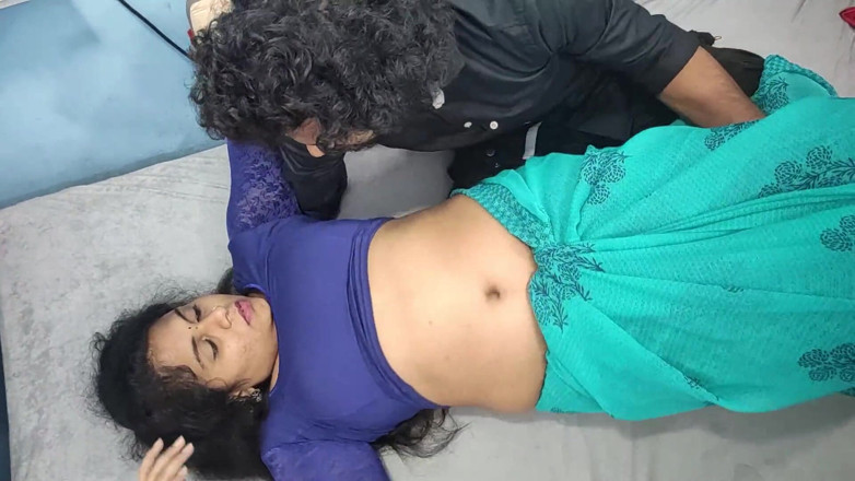 Vaishnavysharunraj: Saree romance longo lip lock com foda dura por casal...