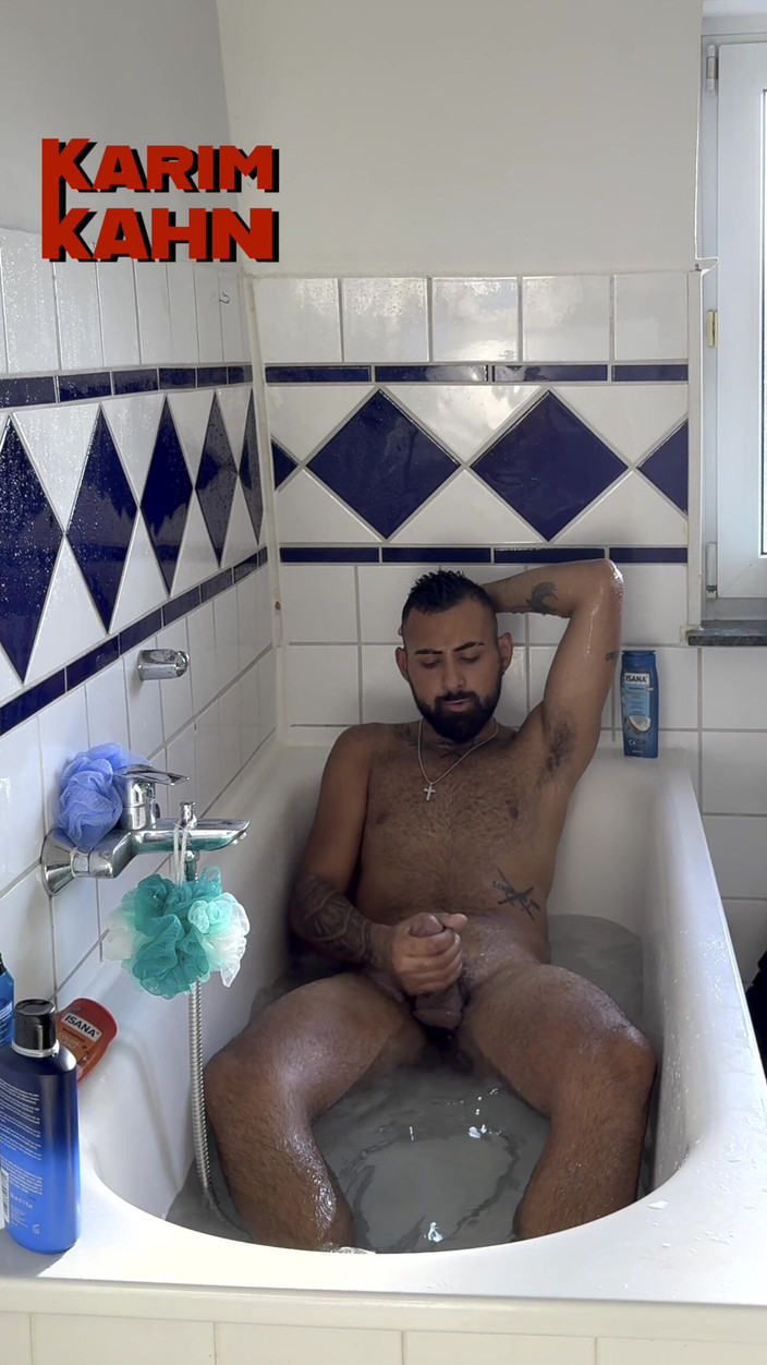 Karim Kahn: Accidentalmente entré en mi propia boca en la bañera