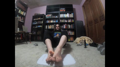 Mr Dimples: Cowok gemuk lagi asik footjob pakai dildo favoritnya