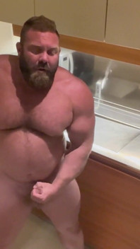 Big Muscly Man Has His Way with You! Cumshot Ending