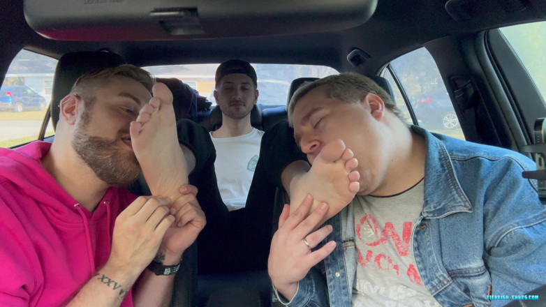 Ticklish Chubs: Snyft: Dimitri