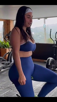 Ich stopfe meinen nachbarn ein, nachdem ich das fitnessstudio verlassen habe
