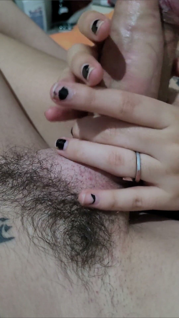AcidSuccubus: Video rekaman 18 menit adik tiri masturbasi &amp; wortel tanpa ampun sampai...