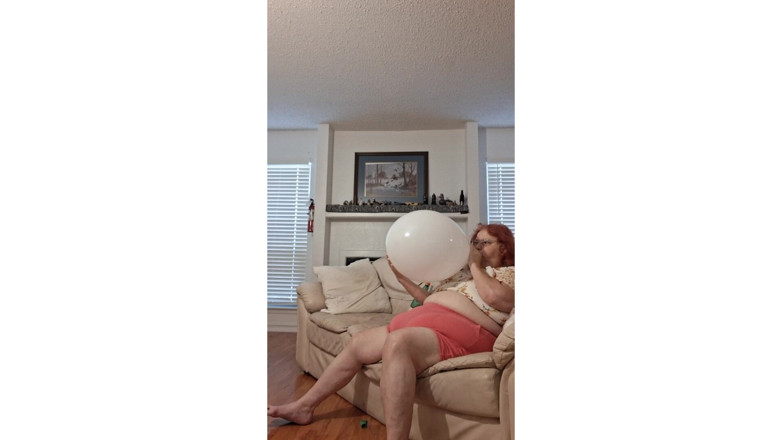 BBW nurse Vicki adventures with friends: Просьбу взорвать и поп-видео от медсестры большой красотки Вики