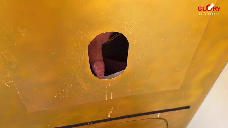 GLORYHOLEGAYS: Только дрочка, но я хотела больше у глорихола, он заметил