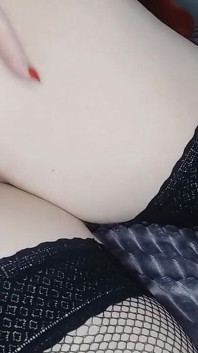 9 phút sung sướng qua đường lỗ hậu