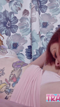 Trans Belle DeJour ger sin älskare en creampie godis