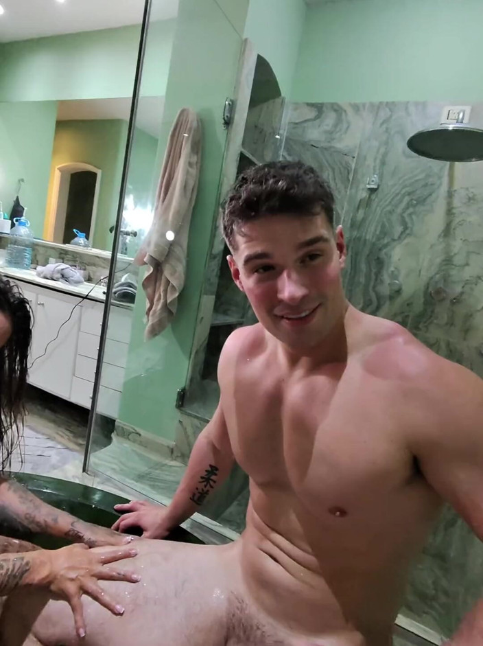 Alfiecinematic: Bbbgg en primer plano sexo hardcore con Alex, Malik, Polly...