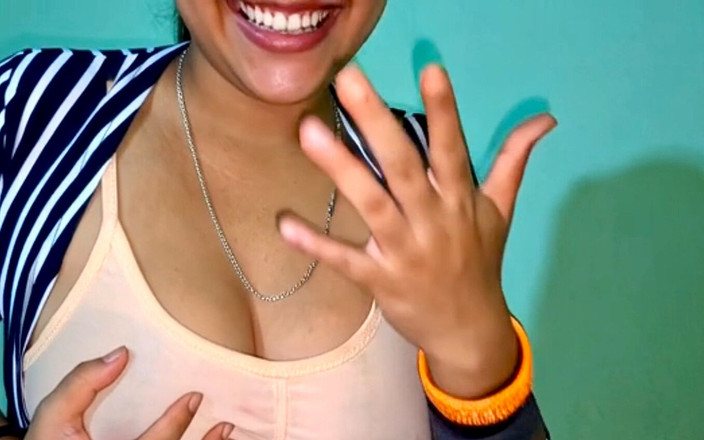 Housewife 69: 나를 존나게 따먹고 하드 드릴링하는 동안 소음을 내는 새엄마