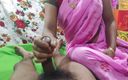 Konika: Une bhabhi indienne sexy se fait baiser et baiser par...