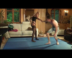 European Lift and Carry Club: Sexy holka v sexy prádle ve wrestlingové hře