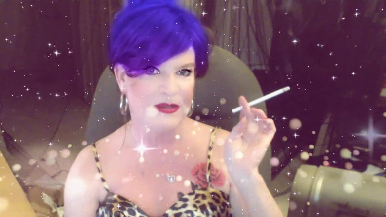 FemmeCheri120: Yo fumando VS120 antes del trabajo