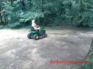Amber Connors: Nude lawn mower