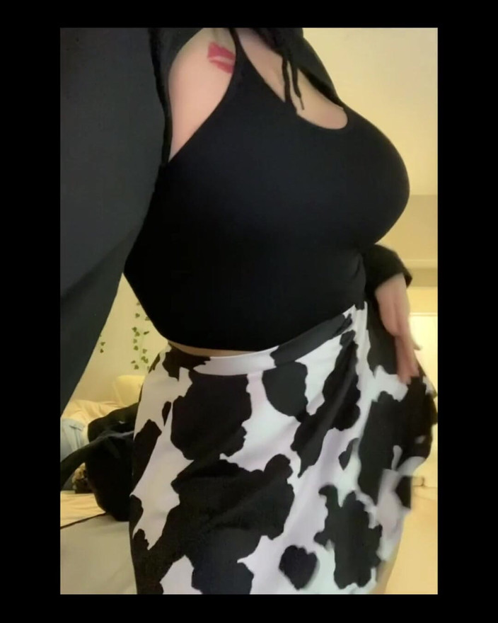 Jayla Cuateco: Pronto a scopare un po 'di ragazzi universitari in questo campus