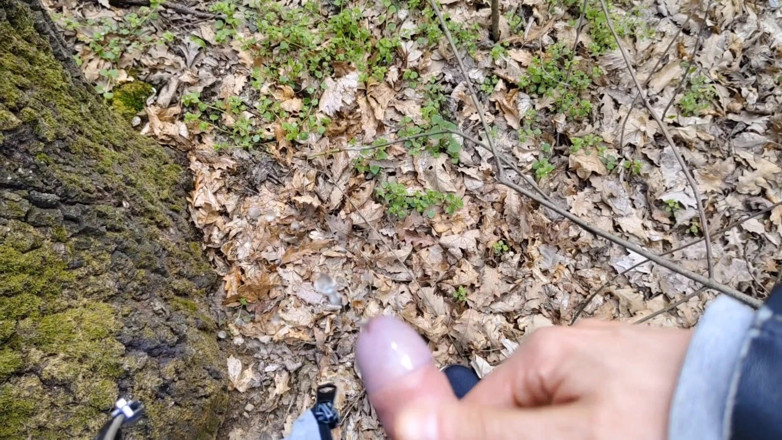 Bayer911: Bílý mladý chlapec venku a sperma v sauně