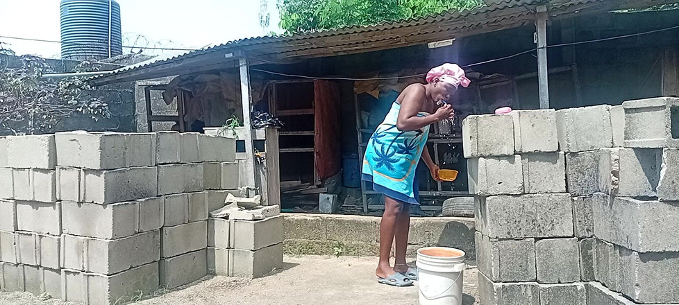 Creamyshuga: 施設外のセクシーな村の女の子の風呂