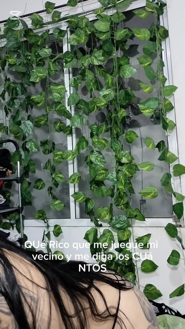 Dalyla: Safada vizinha se toca