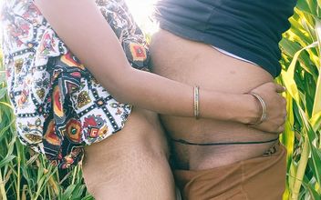 Indian Desi Hot Couples Fucking on Outdoor Sex in Farming Time