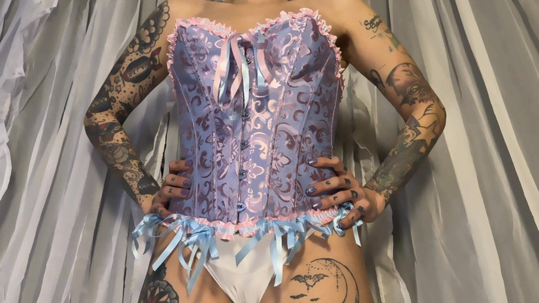 Miss Morticia: フェティッシュのバランスを取れ