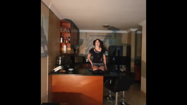 Domslutfucker: Skinny Slut Sexy Strip Dance on Kitchen Counter