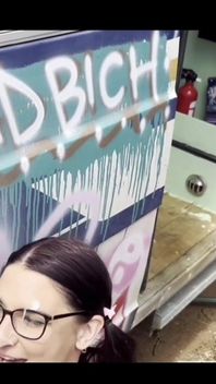 Berjalan-jalan di luar rumah dengan tetek saya keluar dan muka diliputi air mani!