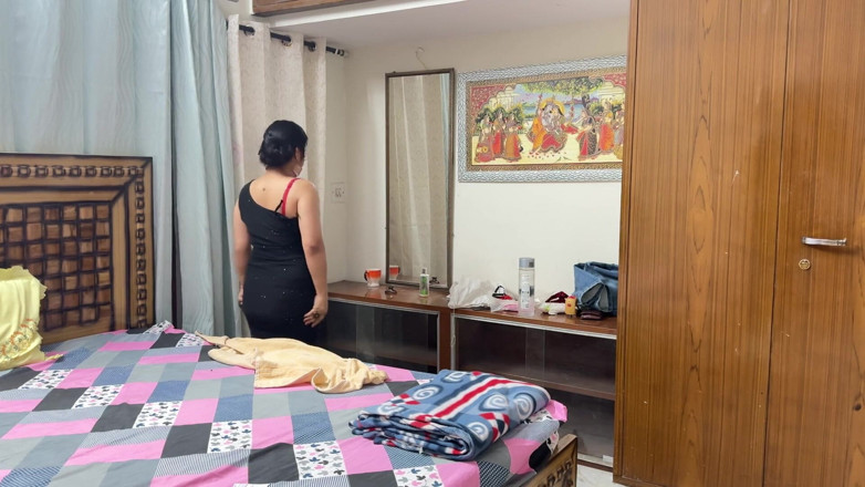 Hoty natasha: Devar ngasih kejutan sama kakak ipar indianya