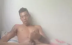 बहुत हॉट कोलम्बियाई लड़का