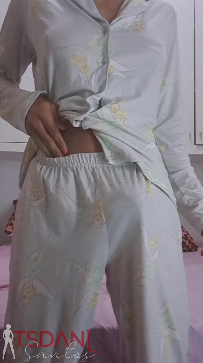 Tsdanisantos1: Rahatlamadan önce rahat uyuyoruz