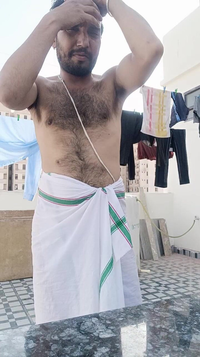 Rajasthani-old-lover: Indian Desi Boy Show Penis Neighbour Uncles and Get Ready...