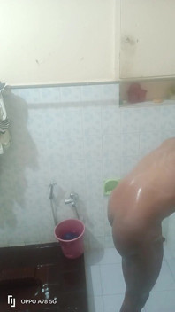 Futai milf excitat