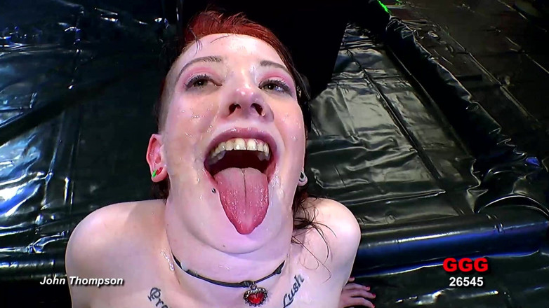 Threesome and GangBang: Suesse Linda Swallows Cum in Ggg Bukkake
