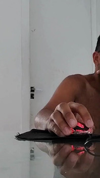 Una pareja preciosa de grandes y, por supuesto, abriendo las patas para lucir esta rana.